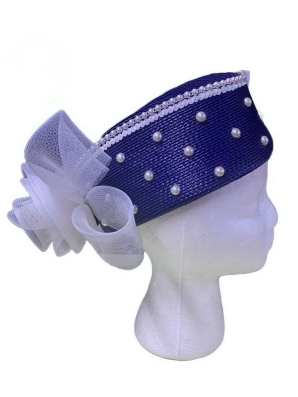 VINTAGE 1980'S GWENN PENNINGTON BLUE RATTAN W/WHITE TULLE & FAUX PEARLS HAT